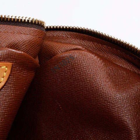 Louis Vuitton Monogram Blower Shoulder Bag – Vintage 2005 – Excellent Condition – Rare